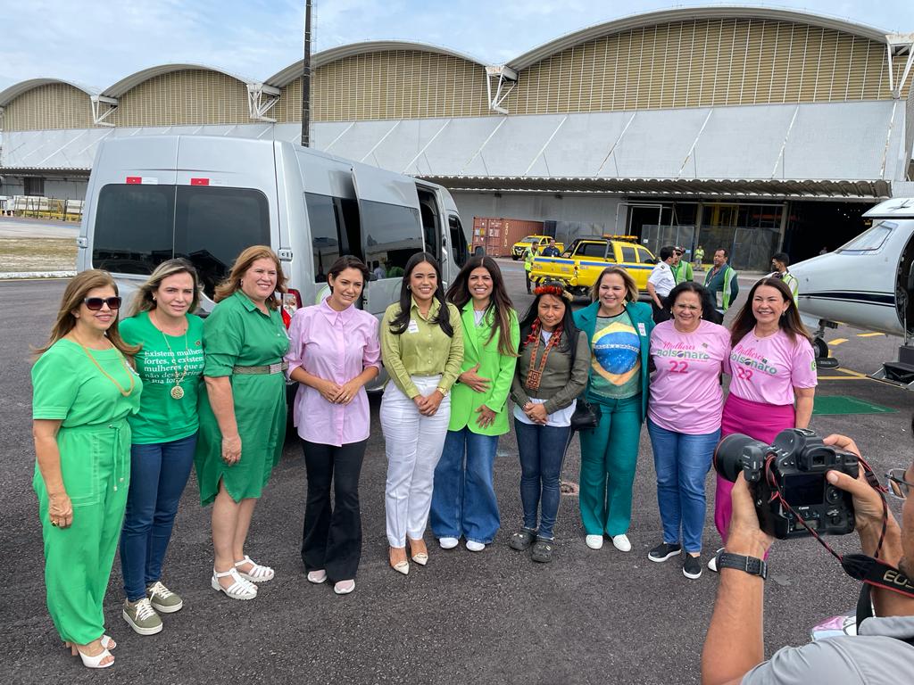 Presidente da Virada Feminina do Amazonas, Cileide Moussallem recepciona Michelle Bolsonaro e ex-ministra Damares em Manaus