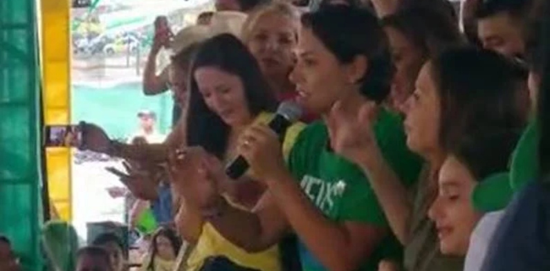 “Basta de corrupção, basta de mentira”, disse Michelle Bolsonaro para o ex-presidiário Lula; veja vídeo