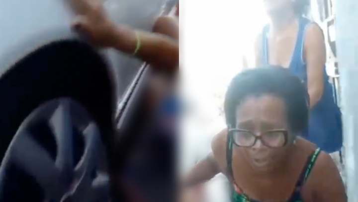 “Pelo amor de Deus, me ajuda!”, diz mãe desesperada ao tentar levantar carro para salvar a vida da filha; veja