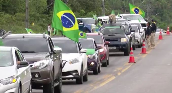 Carreata ”Verde e Amarelo” movimenta estrada da BR-174