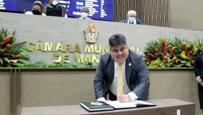 Mesmo na mira do TCE-AM, David Reis define estratégia para encerramento orçamentário da CMM