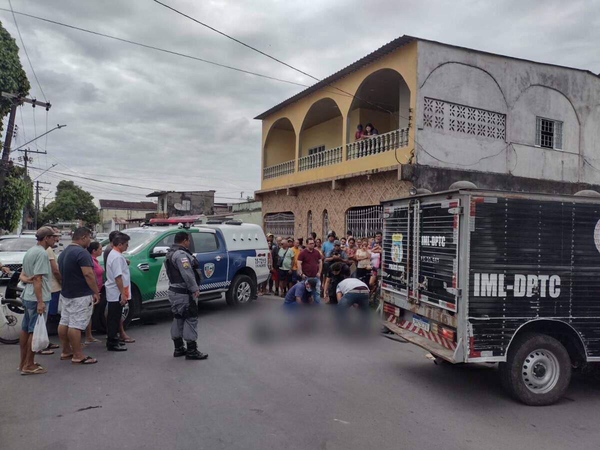 Pai de família morre com tiro na cabeça enquanto descarregava caminhão na zona Norte de Manaus; cenas fortes