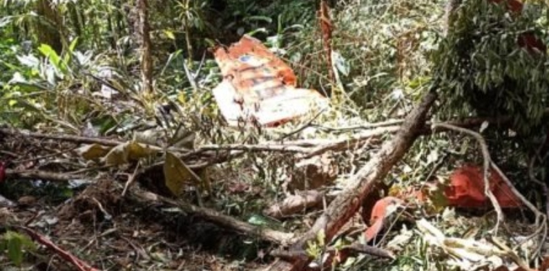 Avião da FAB desaparecido é encontrado em mata com duas pessoas carbonizadas 