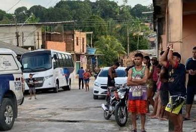 Urgente: jovem reage a assalto e é crivado de balas no Val Paraíso; veja vídeo