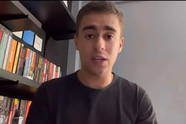 Deputado Nikolas Ferreira tem conta no Instagram reativada e alerta: ”Querem nos calar!”