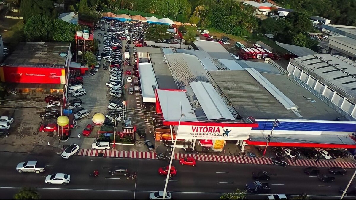 Vitória Supermercados retorna com feira de produtores regionais e praça de alimentação na unidade da Torquato