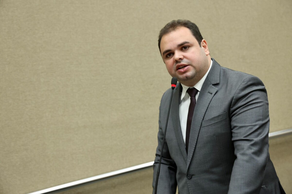 Deputado Roberto Cidade subscreve representação proposta por Alessandra Campelo para apuração de agressões cometidas pelo prefeito de Borba