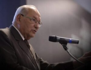 "O Brasil superará as turbulências momentâneas", diz jurista Ives Gandra sobre cenário político e econômico