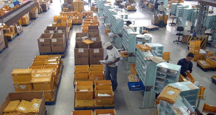 Correios vão leiloar 175 mil bens não entregues aos destinatários