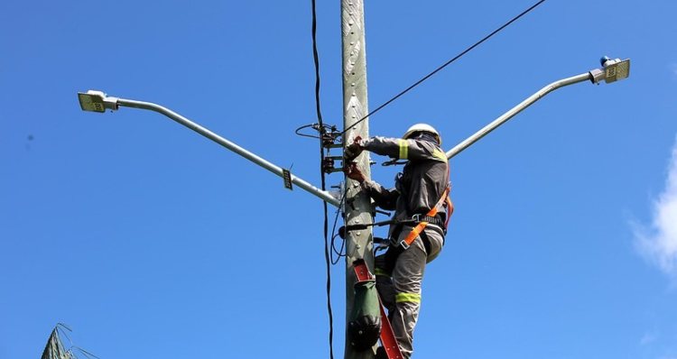 Bairros de Manaus ficarão sem energia nesta sexta-feira (20); confira a lista