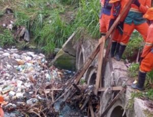 Prefeitura realiza limpeza nos igarapés do 40 e comunidades de Manaus
