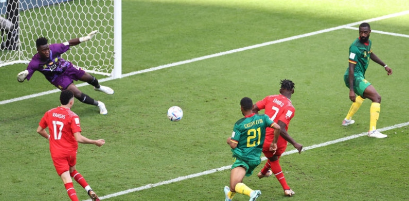 Com gol de Embolo, Suíça vence Camarões e estreia com pé direito na Copa do Mundo