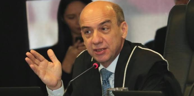 Presidente do TCE-AM receberá maior honraria da Aleam na próxima quarta (30)