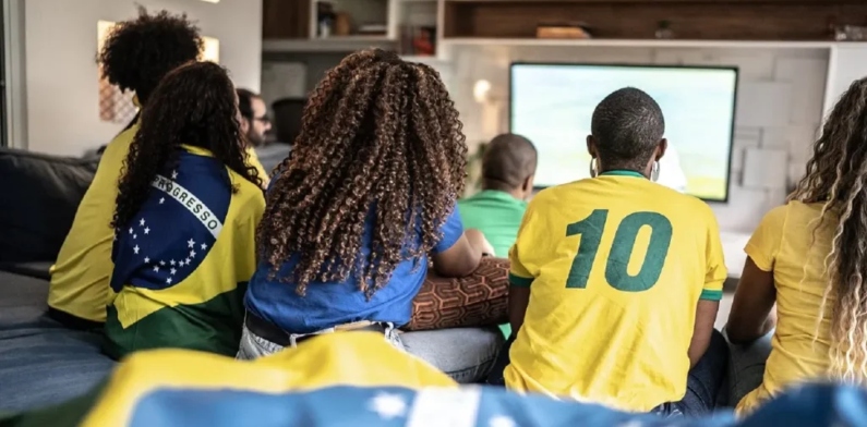 Órgãos públicos informam como funcionarão nesta segunda-feira (28), dia de jogo do Brasil na Copa