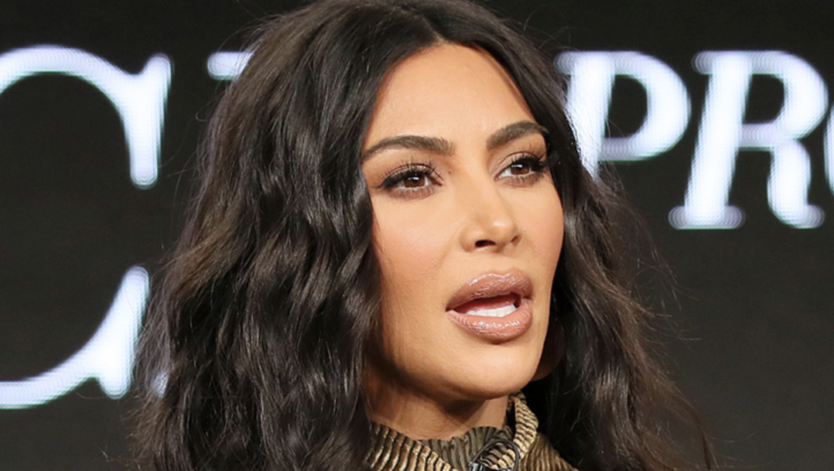 Kim Kardashian detona grife Balenciaga, acusada de incitar pedofil1a