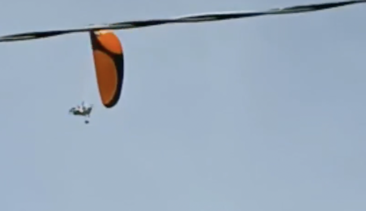 Vídeo mostra acidente fatal com amigos que decidiram saltar de parapente