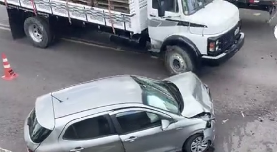 Grave acidente no trânsito deixa 3 vítimas no Dom Pedro; veja video