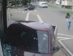Homem é executado com tiros de fuz1l no meio da rua em São Paulo; veja vídeo