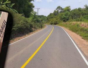 Jovem encontra bebê recém-nascido em caixa de papelão jogado na estrada de Iranduba