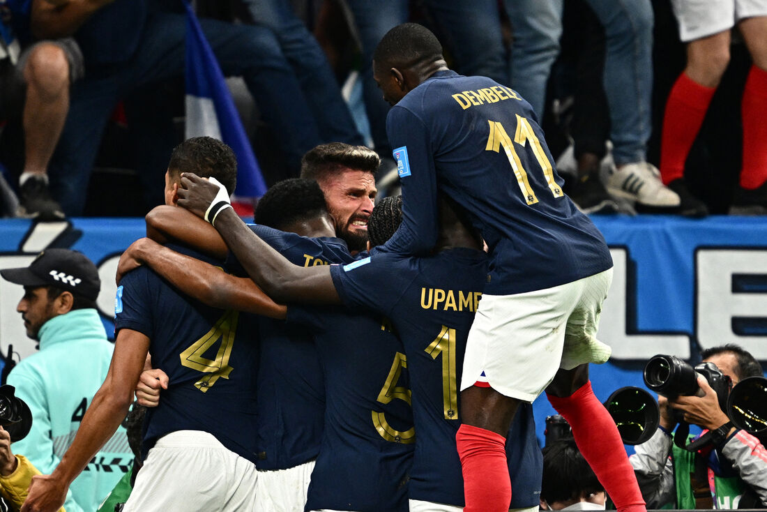 França vence Inglaterra e vai encarar Marrocos na semifinal