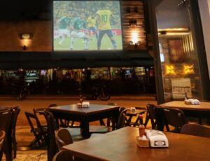 Movimento em Bares e Restaurantes cai pela metade após eliminação do Brasil na Copa