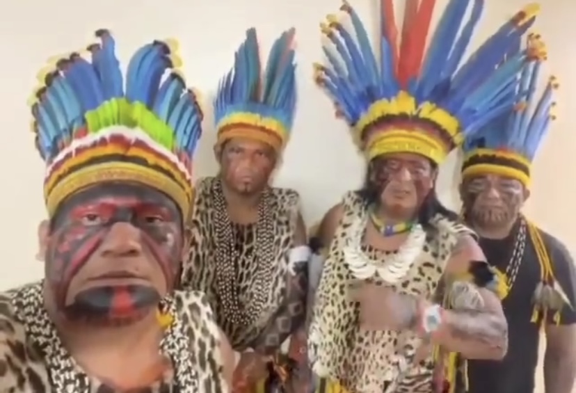 Justiça: índios e caciques declaram guerra contra Alexandre de Moraes; veja