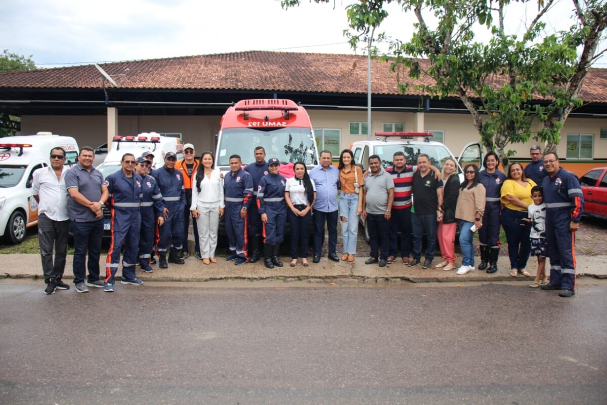Rio Preto da Eva recebe novas ambulâncias para o hospital e SAMU