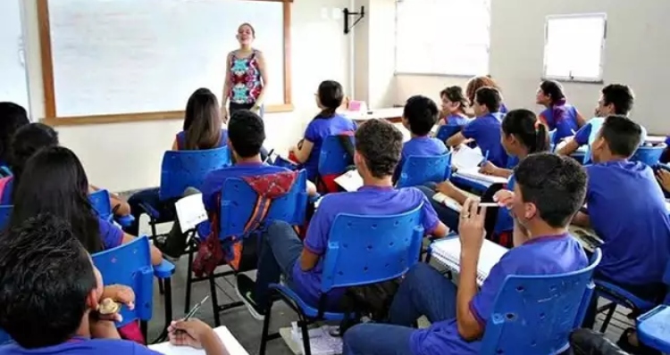 Estudantes poderão se rematricular até 3 de janeiro de 2023 no AM; tire suas dúvidas