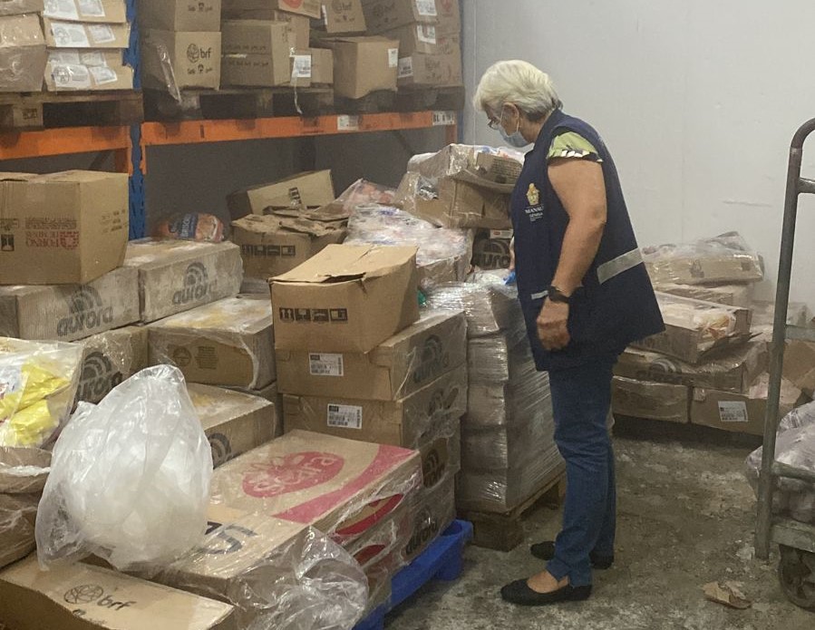 Prefeitura de Manaus apreende 790 quilos de alimentos na operação de fiscalização sanitária ‘Natal com Saúde’