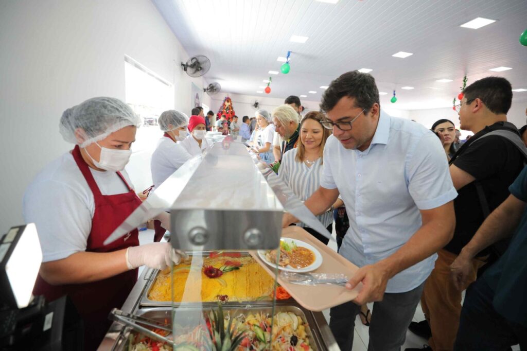 Wilson Lima anuncia funcionamento de unidades do Prato Cheio com cardápio especial de Natal neste sábado (24)