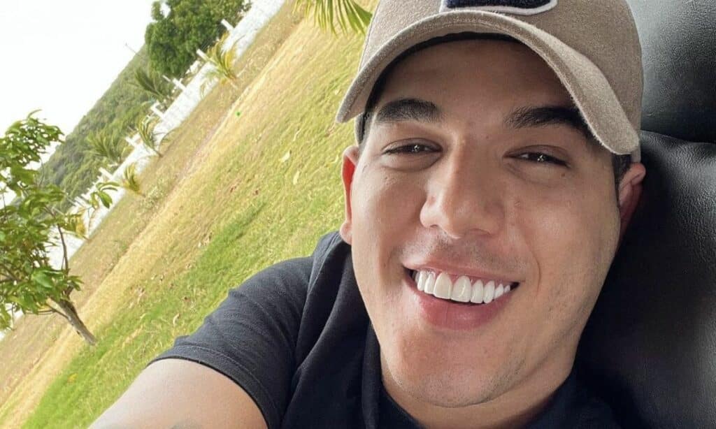 Avião em que Zé Vaqueiro viajava sofre pane a caminho de show de Natal