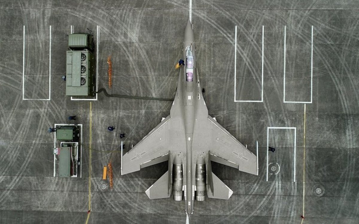 China envia 71 aviões de guerra próximo a Taiwan