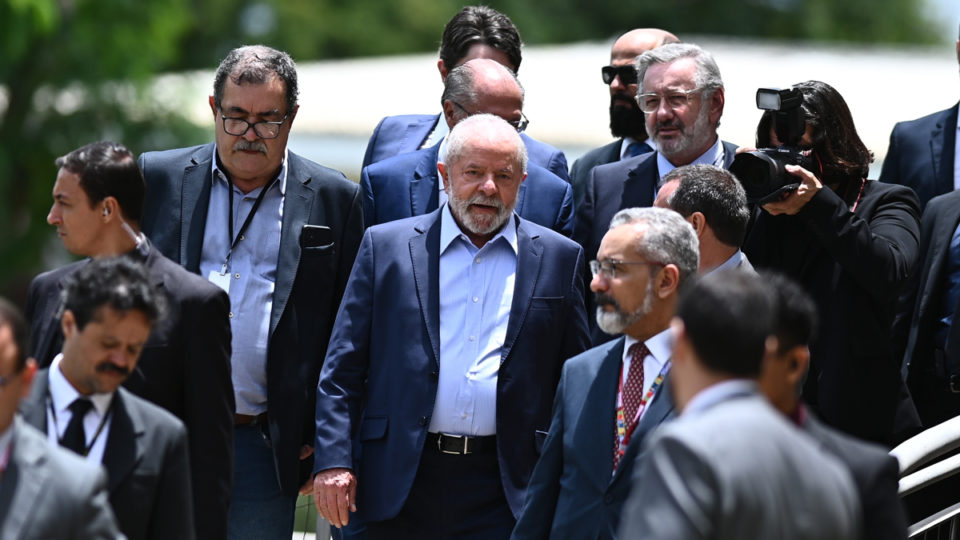 MDB, PSD e União Brasil disputam ministérios restantes anunciados por Lula