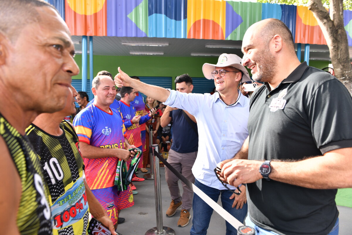 Prefeito David Almeida entrega Complexo Esportivo revitalizado no bairro Jorge Teixeira