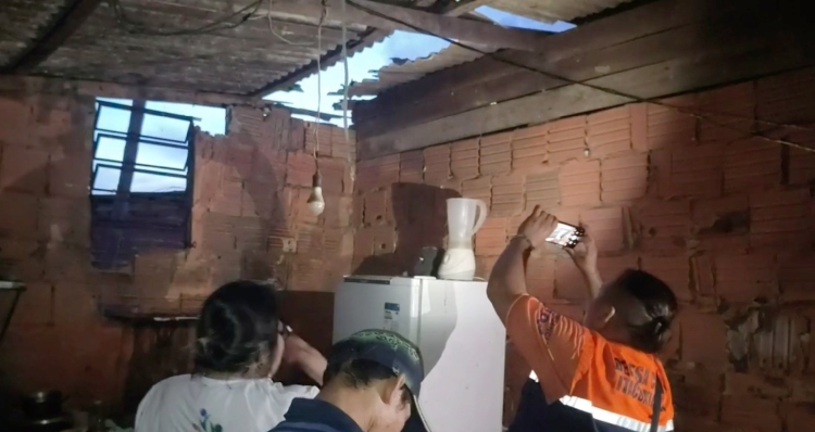 Tragédia: menina de 12 anos morre após ser atingida por raio em Itacoatiara