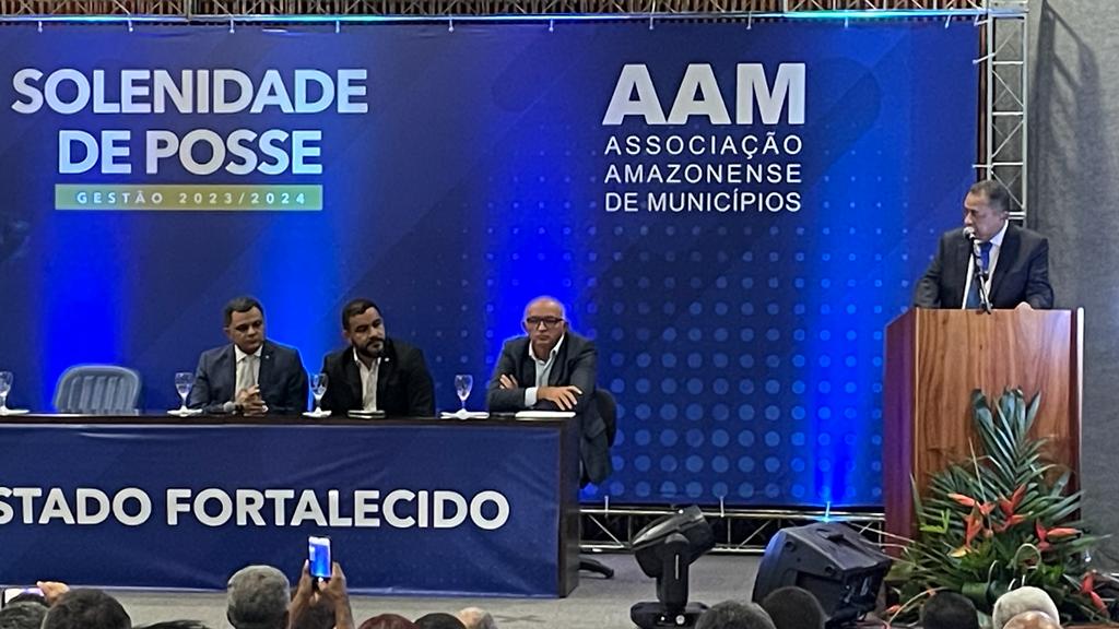Prefeito de Rio Preto da Eva é empossado como presidente da Associação Amazonense dos Municípios
