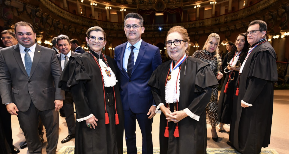 Prefeito David Almeida participa da posse das novas dirigentes do TJ-AM