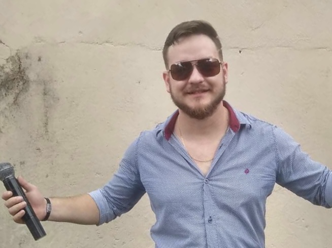 Cantor assassinad0 na frente da esposa estaria devendo agiota em Manaus