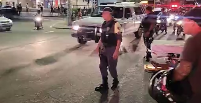 Urgente: mulheres são arremessad4s de moto em grave acidente na Av. Autaz Mirim