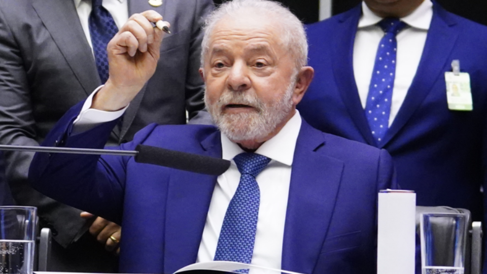 Lula contraria Congresso e veta fim das “saidinhas”