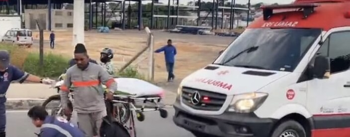 Pedestre fica ferida em acidente de trânsito na av. das Torres