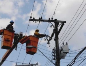 Dez bairros de Manaus ficam sem energia neste domingo (8); veja lista