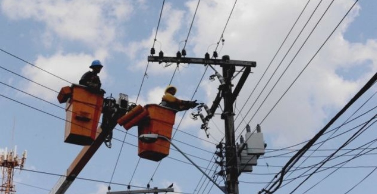 Dez bairros de Manaus ficam sem energia neste domingo (8); veja lista