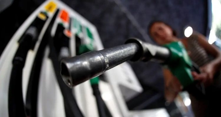 Preço médio do litro da gasolina volta a ficar acima de R$ 5,00
