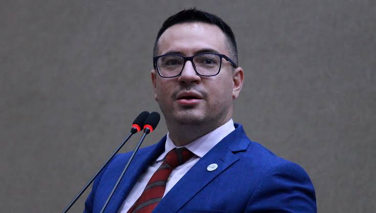 Com projetos irrelevantes e sem pauta, Rodrigo Guedes agora usa crianças doentes para arrancar dinheiro da Hapvida