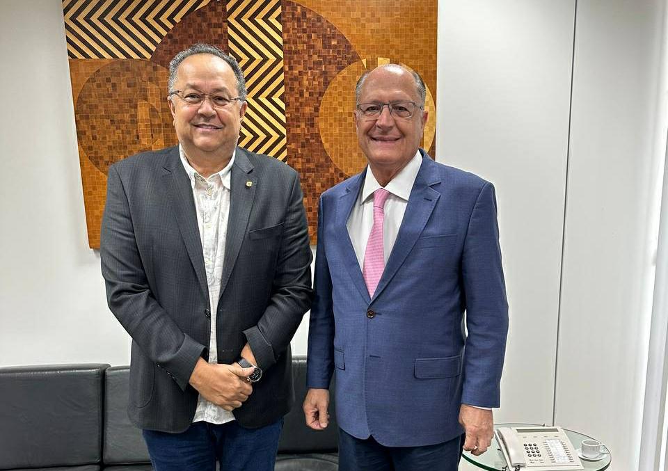 Zona Franca de Manaus não será afetada no governo Lula, garante Silas em encontro com vice-presidente Geraldo Alckmin
