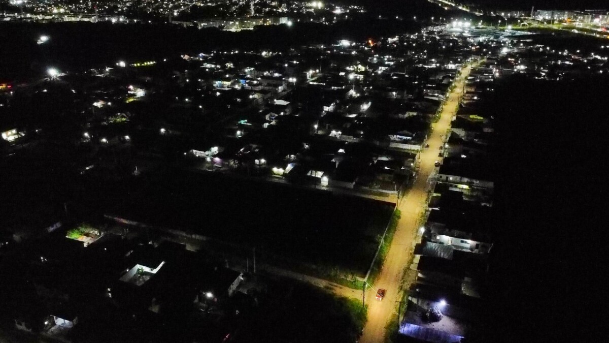 Comunidade do Nobre recebe pela primeira vez iluminação em LED e moradores comemoram