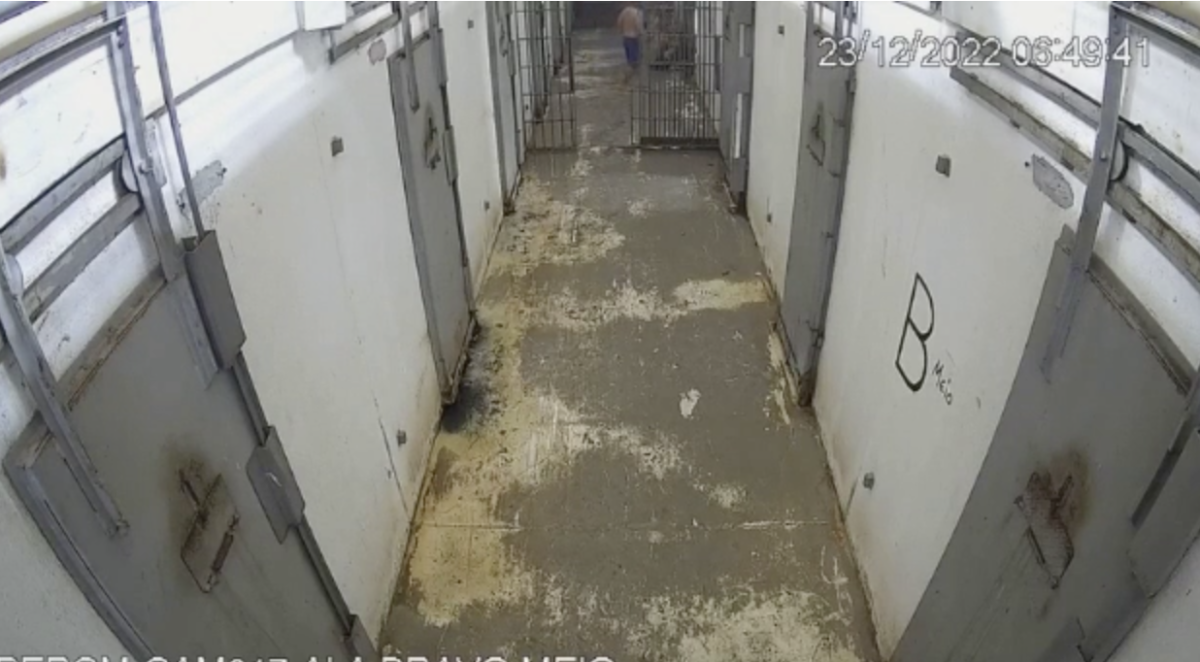 Detento é m0rto durante brig4 em presídio; veja vídeo