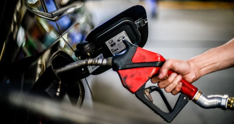 Novo aumento de preço da gasolina nas distribuidoras começa a valer nesta quarta-feira (25)
