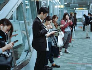 "Não estão fazendo filhos": Japão fica "à beira do colapso social" após queda na taxa de natalidade